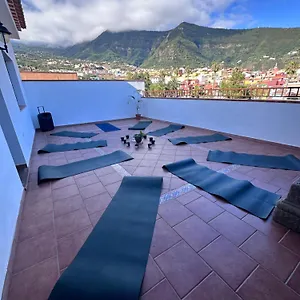 https://canary-biohostel.tenerifehoteles.net